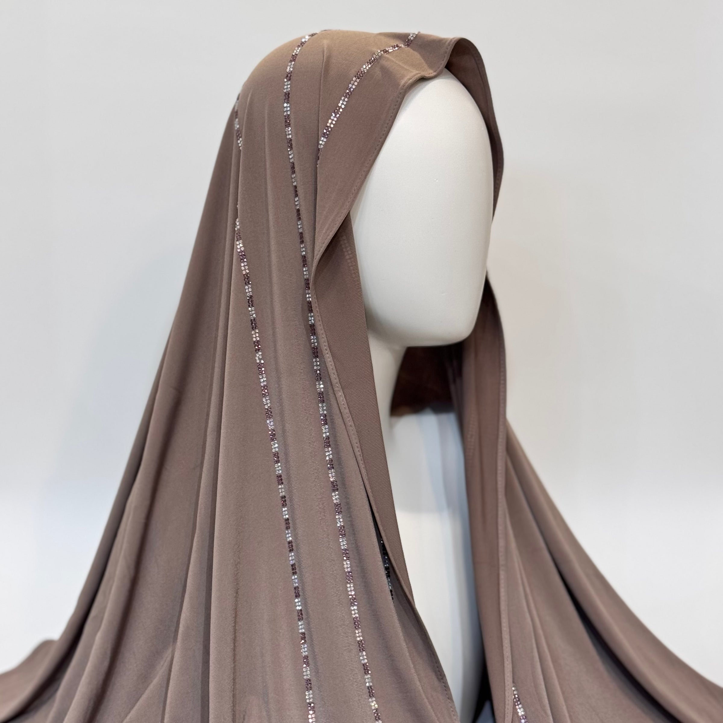 Sandyhijab mit Steinmuster