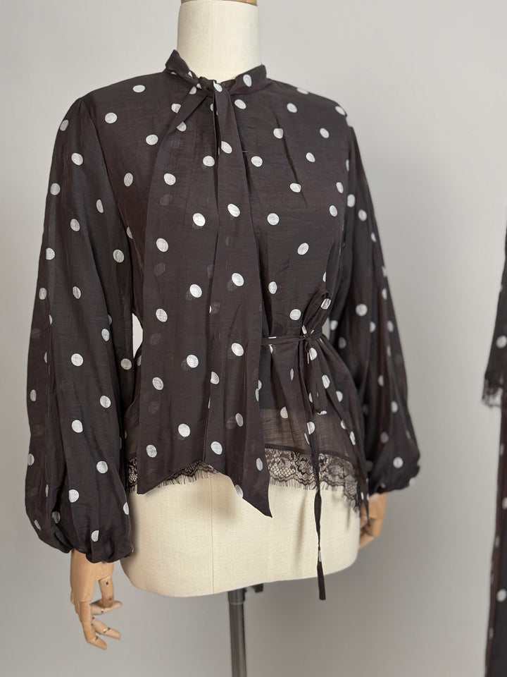 Polka Dot Zweiteiler mit Spitzendetails – Schwarz