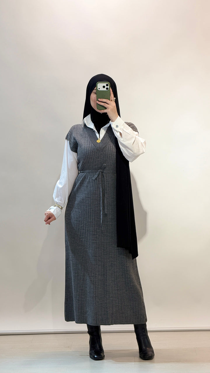 Strickkleid mit integrierter Bluse