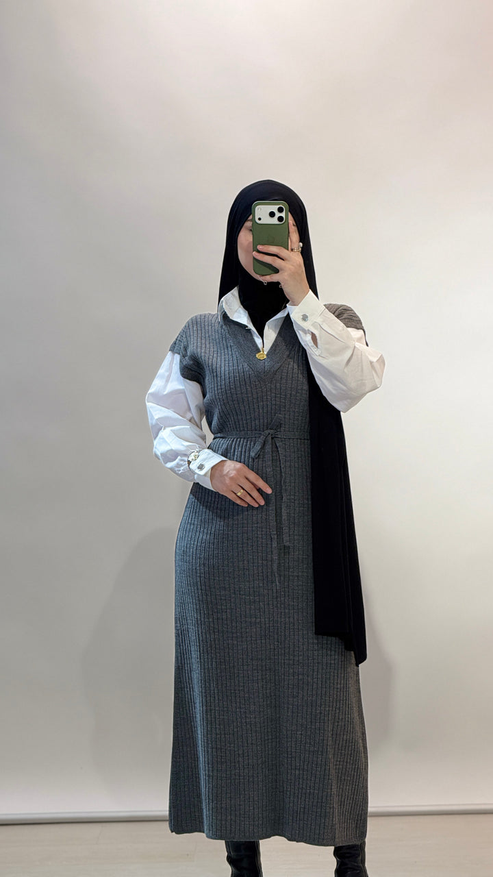 Strickkleid mit integrierter Bluse
